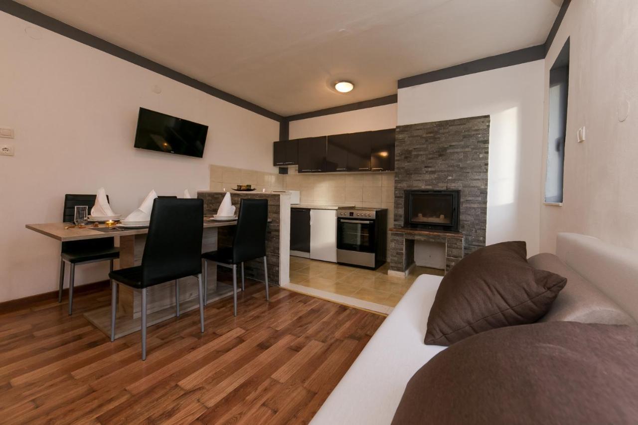 Apartments Vukman Трогир Экстерьер фото